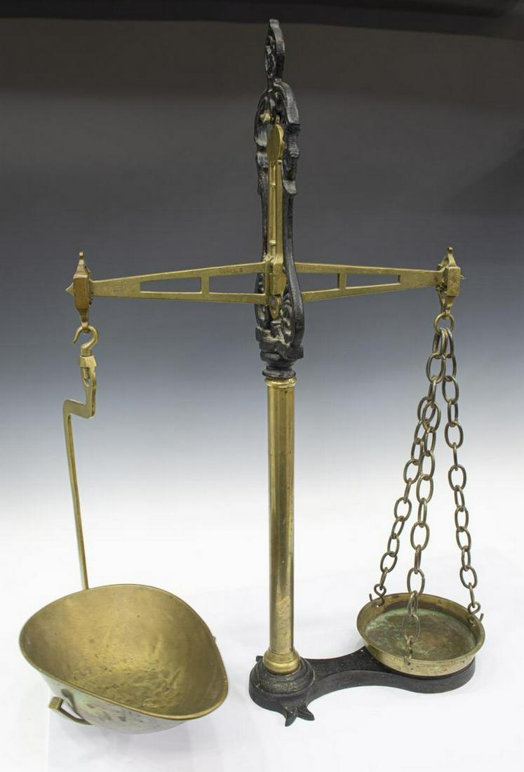 SCOTTISH ANDERSON BROS CAST IRON & BRASS SCALES (1 of 3)