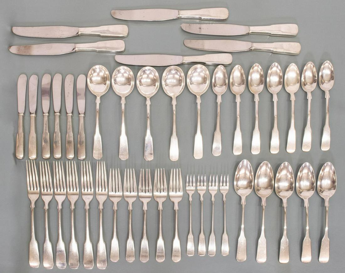 (44) INTERNATIONAL 1810 STERLING FLATWARE SERVICE (1 of 5)