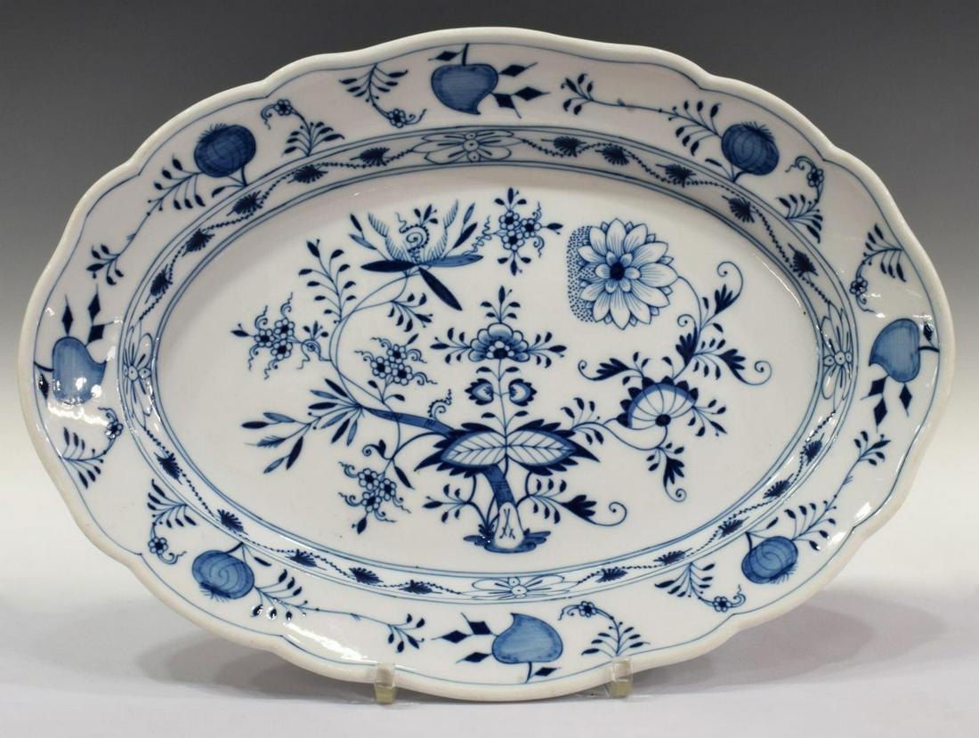 MEISSEN BLUE ONION PORCELAIN SERVICE PLATTER (1 of 4)