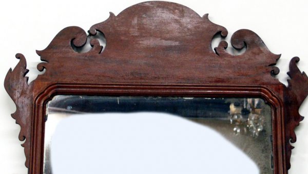 18TH C CHIPPENDALE MAHOGANY WALL MIRROR - 2