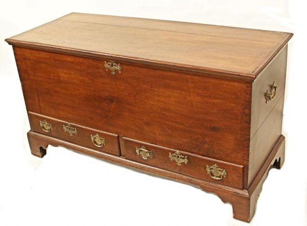 ANTIQUE AMERICAN PENNSYLVANIA CHERRY BLANKET CHEST