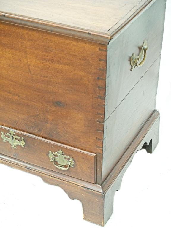 ANTIQUE AMERICAN PENNSYLVANIA CHERRY BLANKET CHEST - 3