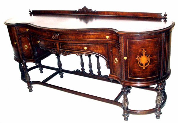 1920'S AMERICAN CARVED WALNUT SIDEBOARD, ILLINOIS