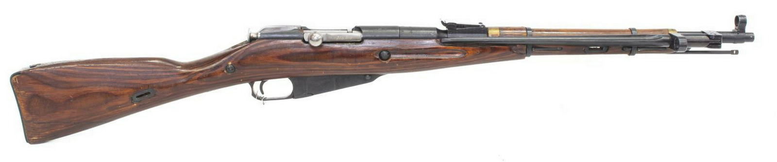 RUSSIAN MOSIN NAGANT M 1944, MOUNTED BAYONET: Russian Mosin Nagant Model 44 Carbine, 7.62 mm caliber, bolt action, 20" barrel, hooded front sight, folding bayonet, adjustable rear sight, Izhevsk arsenal mark at receiver ring with 1943 date, CAI i