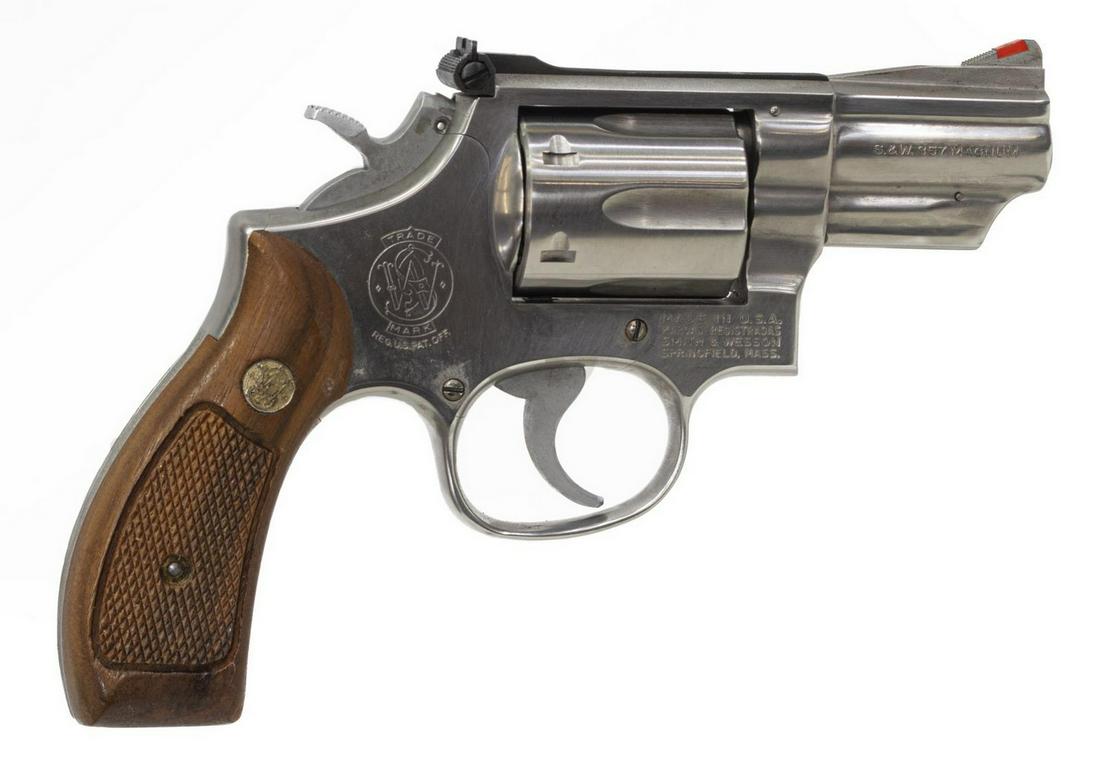 SMITH & WESSON M66-1 COMBAT .357 MAG, BOX 2.5" BRL: Smith & Wesson Model 66-1 Combat revolver, .357 Magnum caliber, double action, six round swing-out cylinder, 2.5" barrel, adjustable rear sight, stainless steel construction, checkered wood S&W grips,