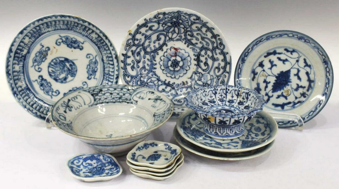 (12) CHINESE BLUE & WHITE PORCELAIN TABLEWARE (1 of 4)