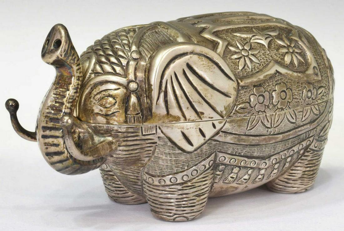 PLATA VILLA MEXICO REPOUSSE STERLING ELEPHANT BOX (1 of 6)