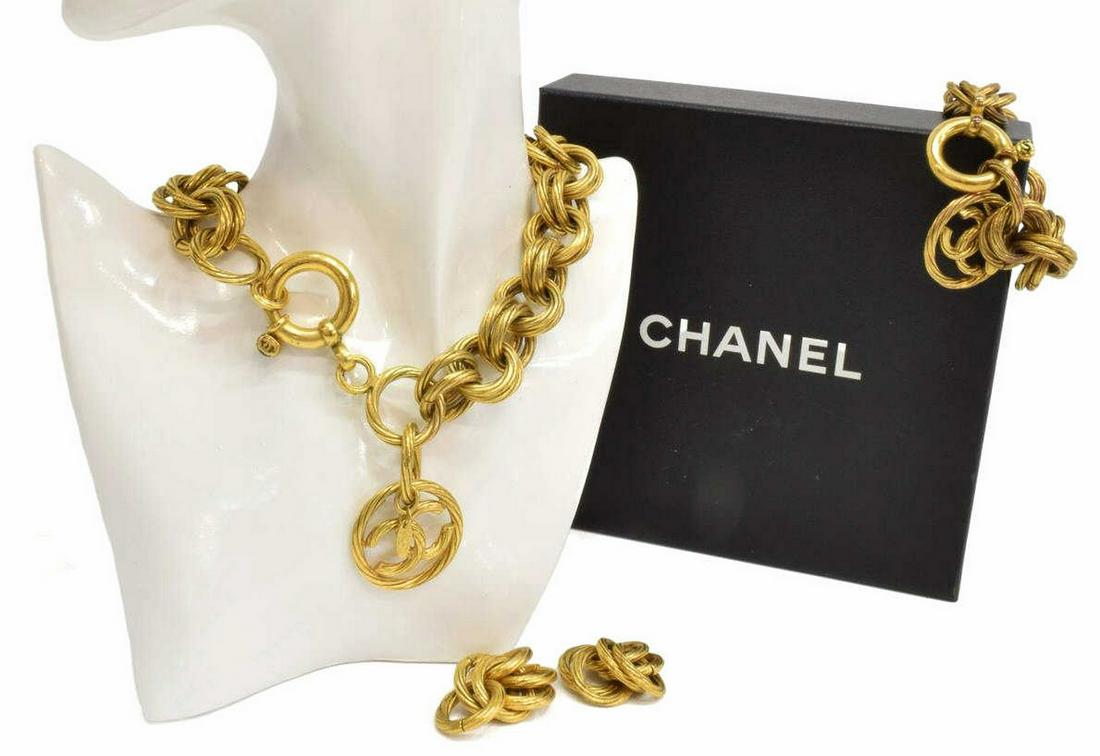 (2) VINTAGE CHANEL LINK NECKLACE & BRACELET (1 of 7)