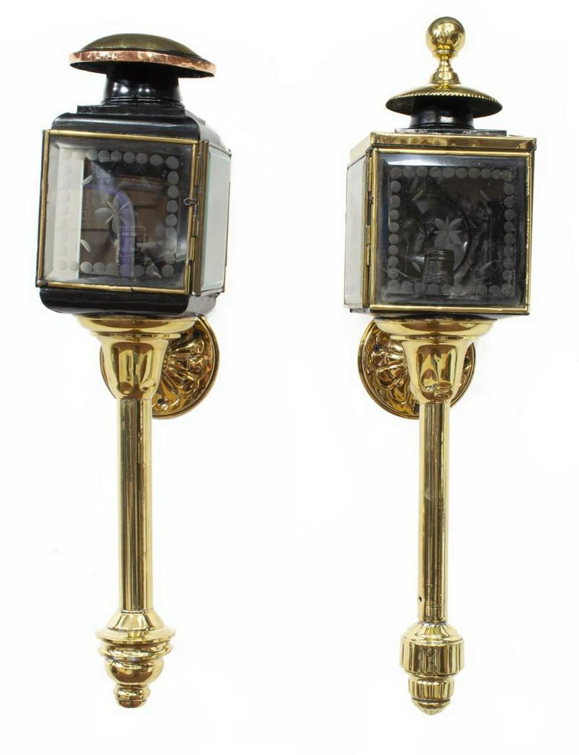 (2) GILT METAL & ETCHED GLASS CARRIAGE LAMPS (1 of 2)