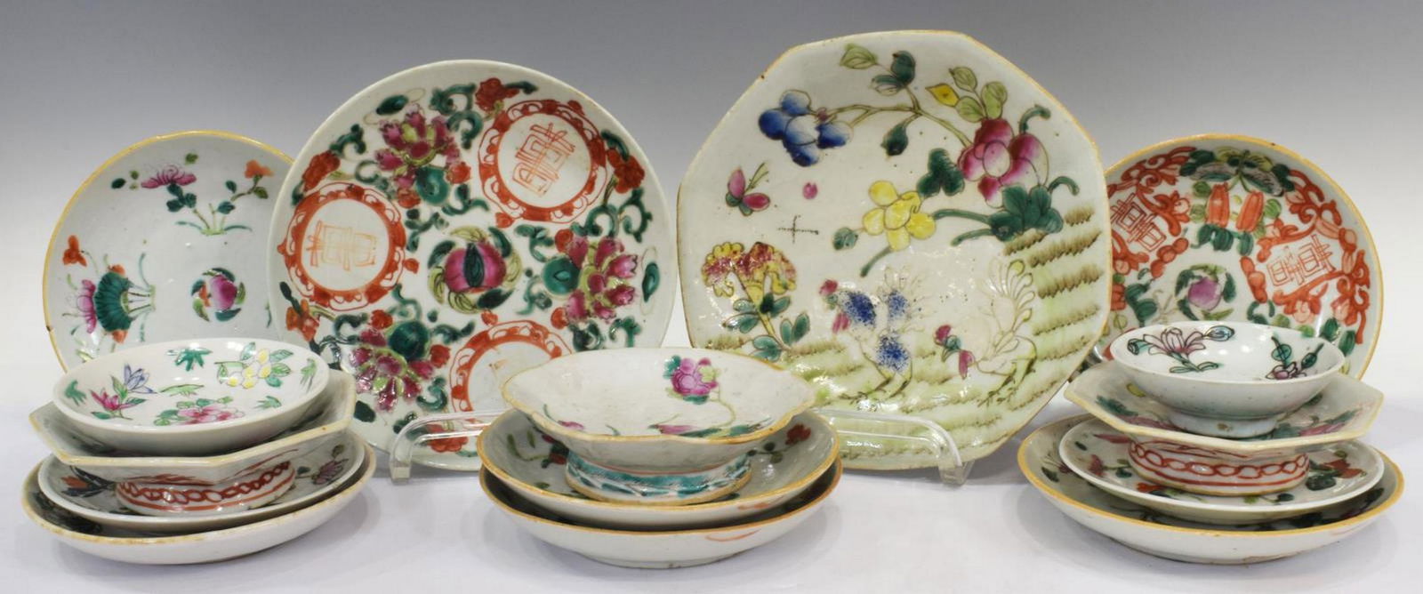 (15) CHINESE FAMILLE ROSE PORCELAIN SMALL PLATES (1 of 5)