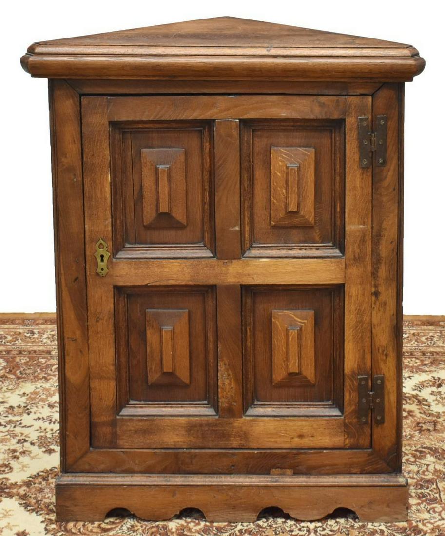 FRENCH PROVINCIAL OAK CORNER CABINET (1 of 4)