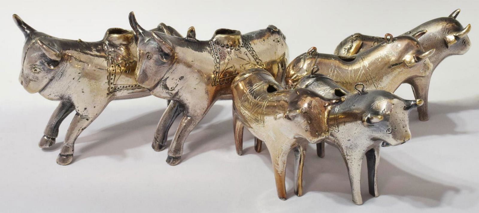 (6) SILVER PLATE BULL FIGURES (1 of 5)