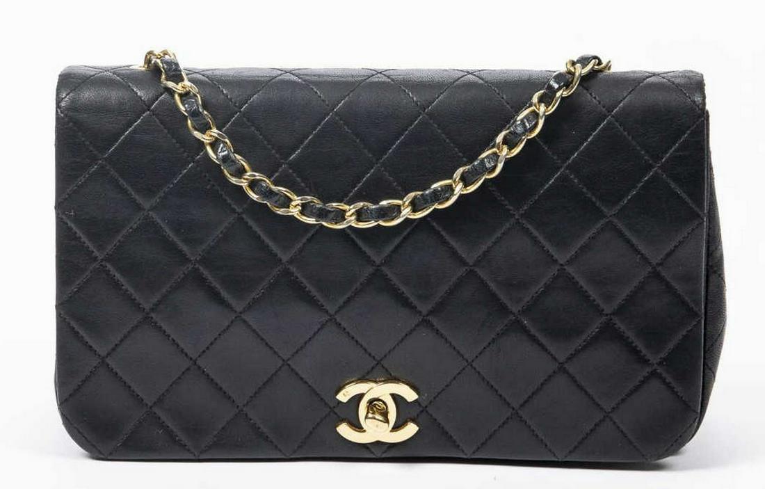 CHANEL CLASSIC BLACK QUILTED LEATHER FLAP BAG (1 of 7)
