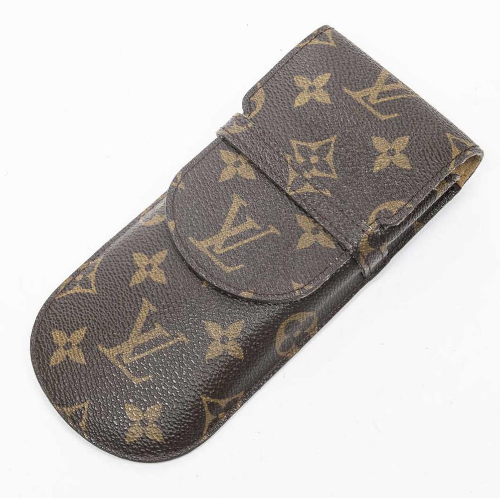 LOUIS VUITTON MONOGRAM CANVAS EYEGLASSES CASE (1 of 3)