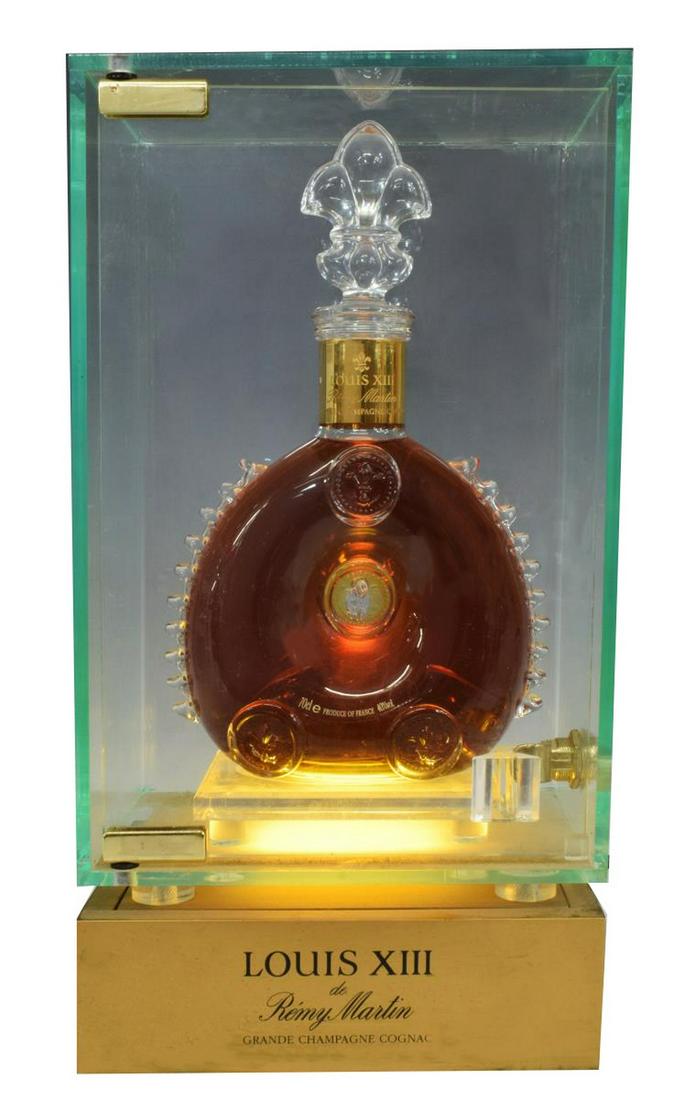 2)LOUIS XIII DE REMY MARTIN BACCARAT DECANTER/CASE (1 of 8)