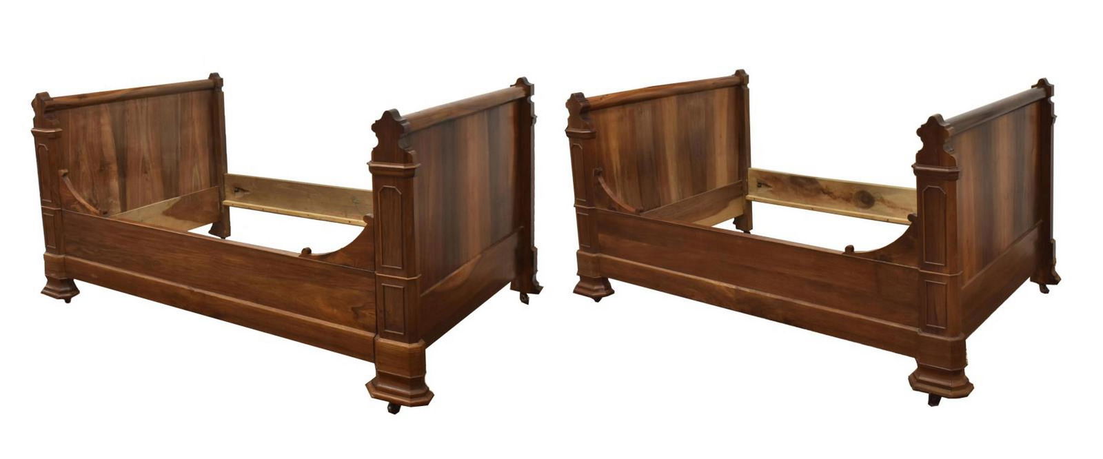 (PR) FRENCH CARVED WALNUT ALCOVE DAY BEDS, 19TH C. (1 of 5)