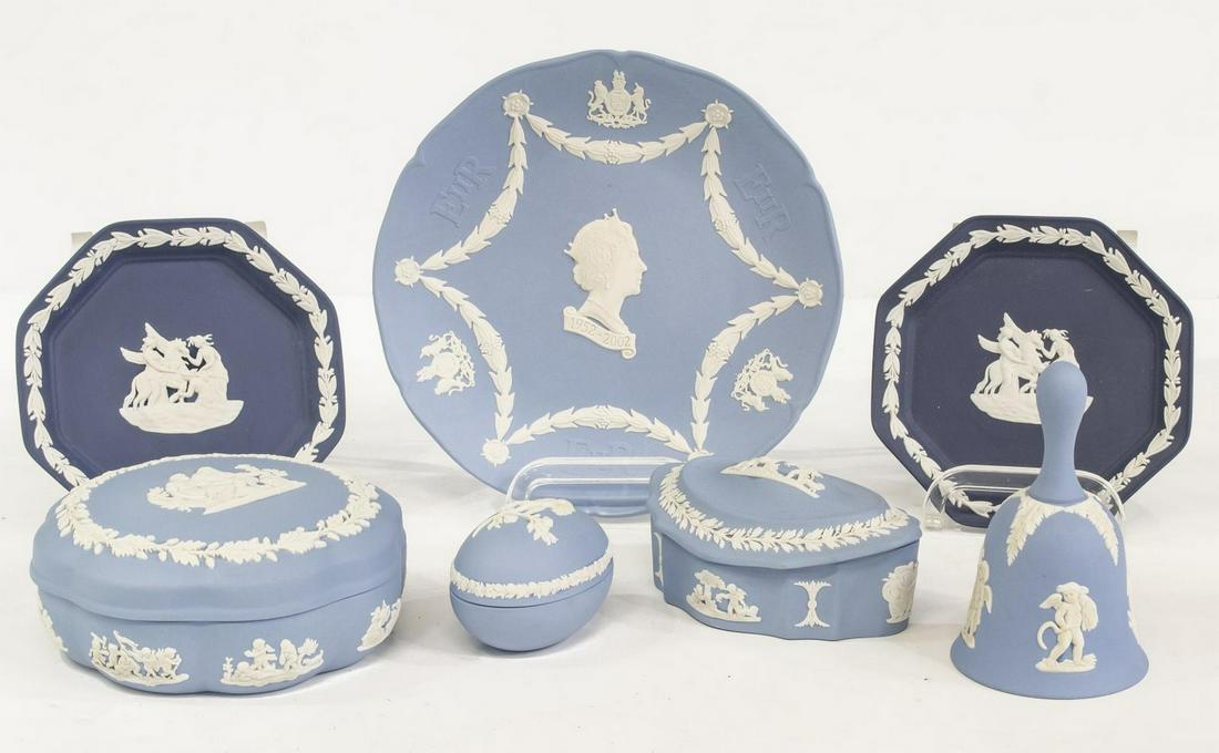 (7) ENGLISH WEDGWOOD JASPERWARE TABLE ITEMS, BOXES (1 of 5)