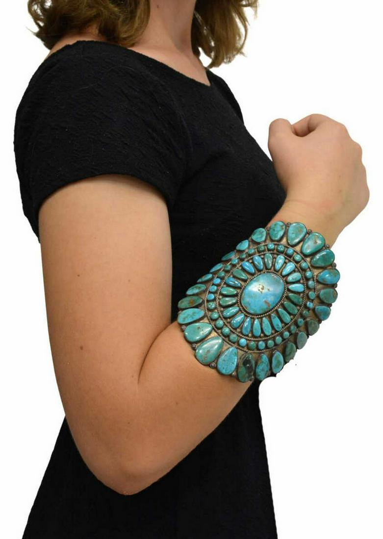 SPECTACULAR LARGE ZUNI TURQUOISE CLUSTER CUFF (1 of 7)
