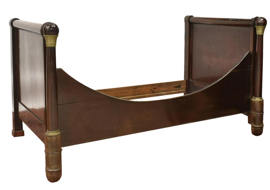 FRENCH EMPIRE STYLE MAHOGANY ALCOVE DAY BED (1 of 3)