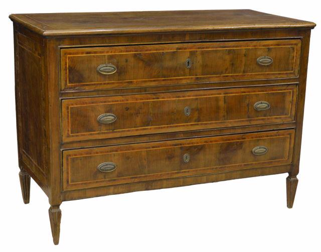 ITALIAN NEOCLASSICAL WALNUT COMMODE, 18TH C. (1 of 5)