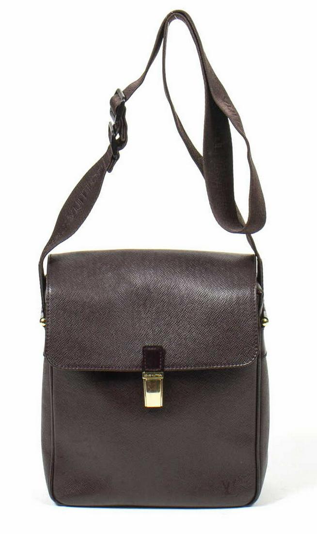 LOUIS VUITTON 'YARANGA' BURGANDY CAMERA BAG (1 of 7)