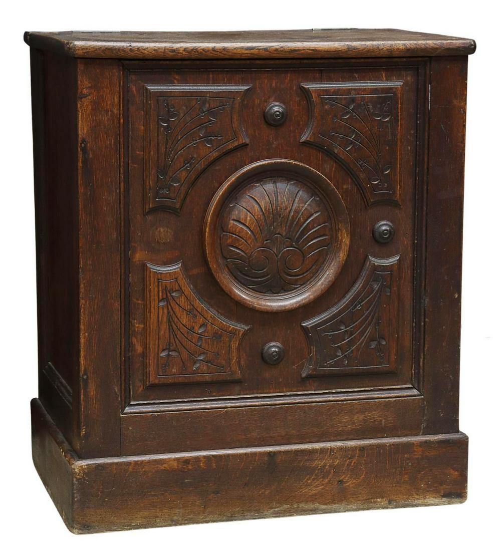 CARVED OAK HINGE-TOP STORAGE CHEST (1 of 5)
