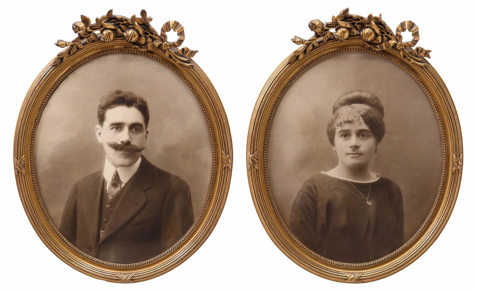 (2) FRENCH LOUIS XVI STYLE GILT OVAL WALL FRAMES (1 of 4)