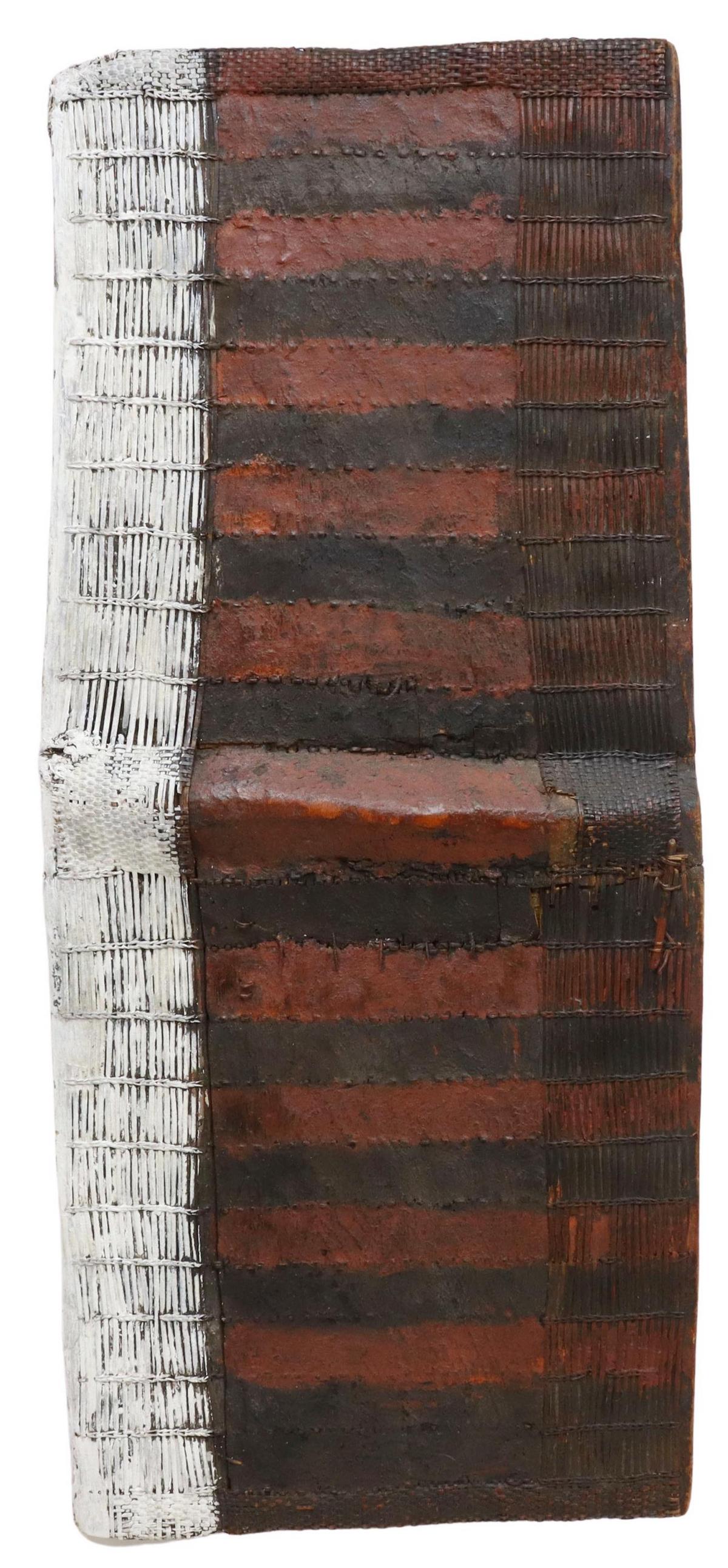 ZANDE CENTRAL AFRICA TRIBAL CEREMONIAL SHIELD (1 of 2)