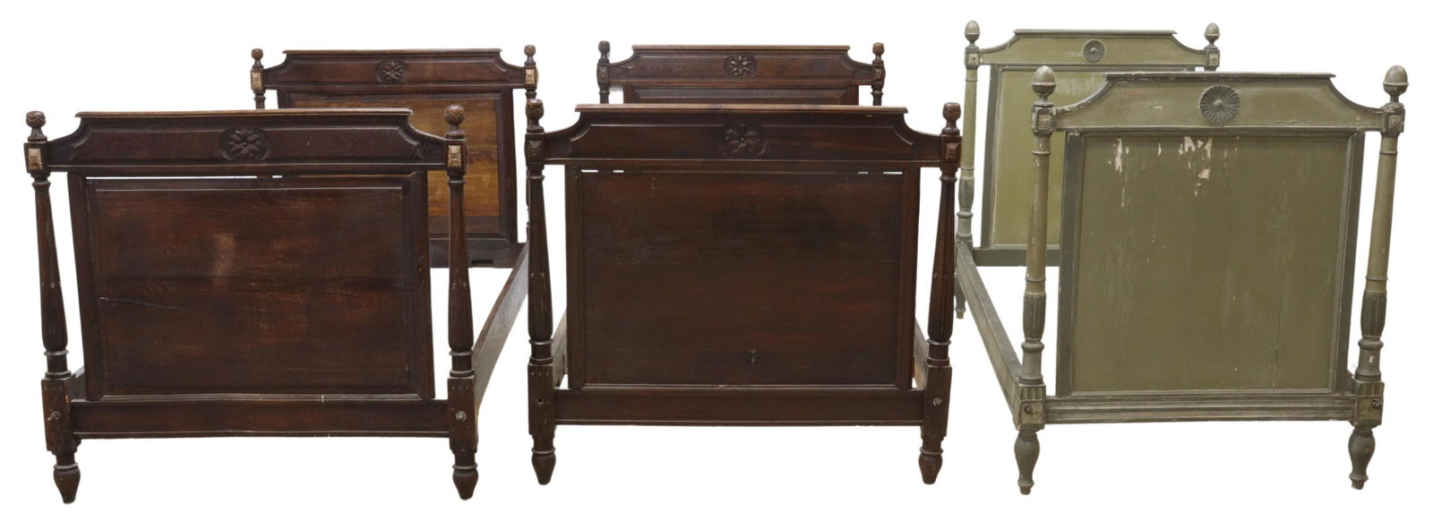 (3) FRENCH LOUIS XVI STYLE PAINTED & OAK BEDS: (lot of 3) French Louis XVI style beds, late 19th c., each having finials over column supports, floral medallion motifs, rising on tapered feet, comprising: (2) oak beds, exterior: approx 40.75"h, 78.