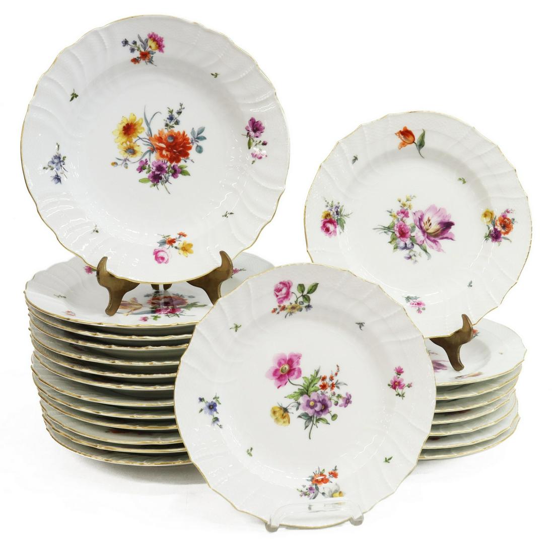 (22) KPM HAND-PAINTED FLORAL PORCELAIN PLATES: (lot of 22) German porcelain plates, KPM (Konigliche Porzellan-Manufaktur), Berlin, each having gilt rim, with hand-painted polychrome flowers to border and center, including: (13) dinner plates, (one