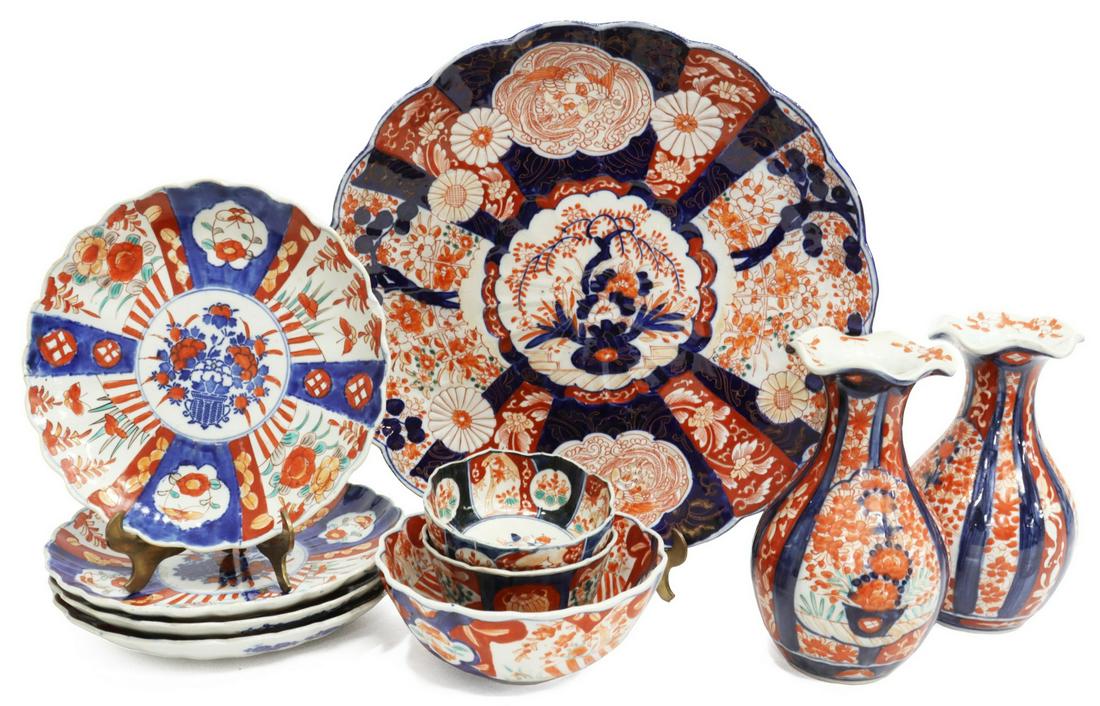(10) IMARI PALETTE PORCELAIN TABLEWARE & VASES: (lot of 10) Imari palette porcelains, including: (4) plates, (one) with chip to rim, (2) vases, (3) bowls, varied sizes, medial bowl with hairline to rim, (1) charger, largest: approx 15"diam; 15.5lbs