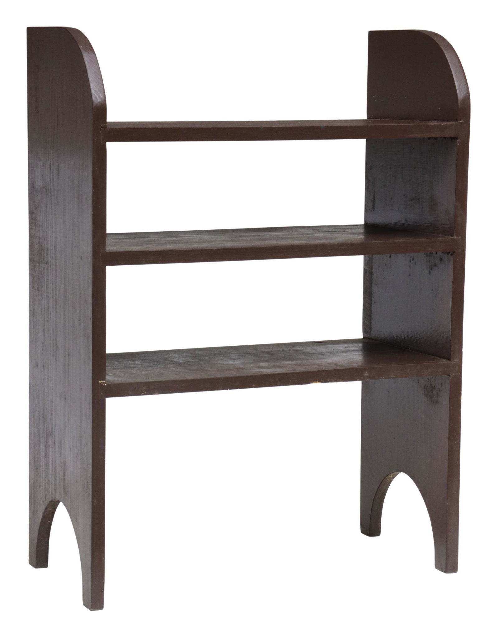 AMERICAN PRIMITIVE PAINTED STANDING SHELF, 20TH C: American primitive painted pine wood standing shelf, 20th c., having arched side galleries over three shelves, rising on bracket legs, approx 30"h, 21.5"w, 11.25"d **Provenance: O'Neill-Leonard Antiqu