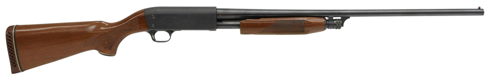 ITHACA M37 FEATHERLIGHT 20 GAUGE SHOTGUN: Ithaca Model 37 Featherlight shotgun, 20 Gauge, 2.75" chamber, slide action, 26" barrel, ducks and dog engraving at receiver, checkered hardwood stock, SN 3810033XX *REQUIRES FFL TRANSFER* Start Price
