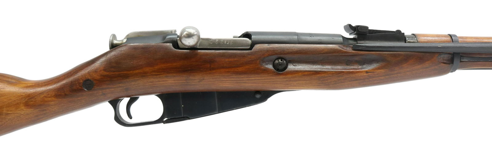 MOSIN-NAGANT M44 CARBINE & BAYONET, EXCELLENT: Russian Mosin-Nagant M44 carbine, 7.62x54mm, bolt action, 20" barrel with folded bayonet at underside, cleaning rod hooded front sight, adjustable rear sight, two sling slots, hardwood stock, steel bu