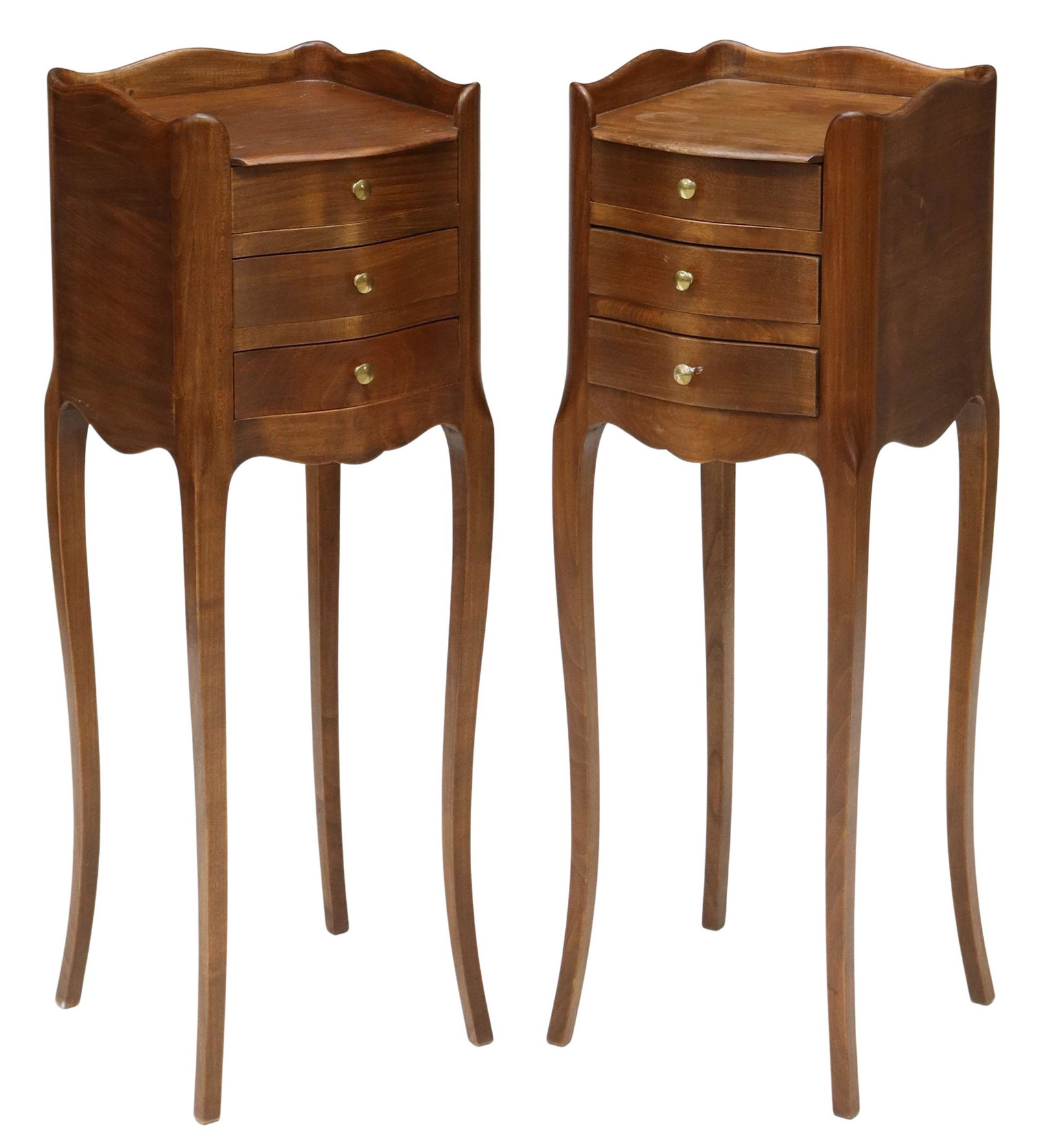 (2) FRENCH LOUIS XV STYLE WALNUT NIGHTSTANDS: (pair) French Louis XV style walnut nightstands, early 20th c., raised and shaped gallery, over case fitted with three drawers, scalloped apron, rising on cabriole legs, approx 27.75"h, 9.25"w, 10.25"