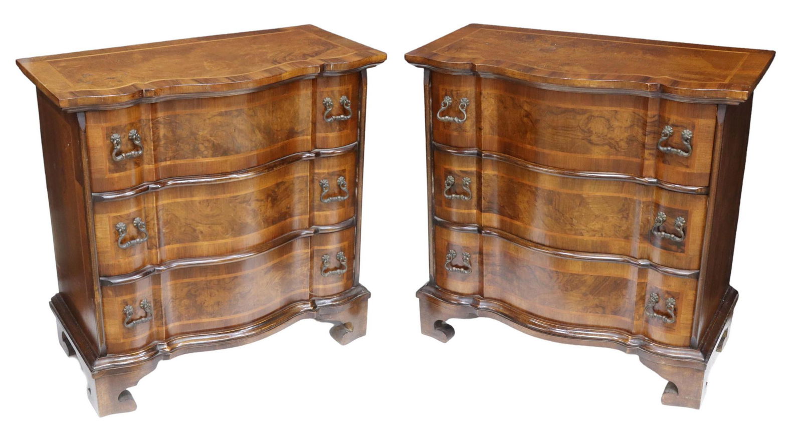 (2) ITALIAN BAROQUE STYLE WALNUT NIGHTSTANDS (1 of 5)
