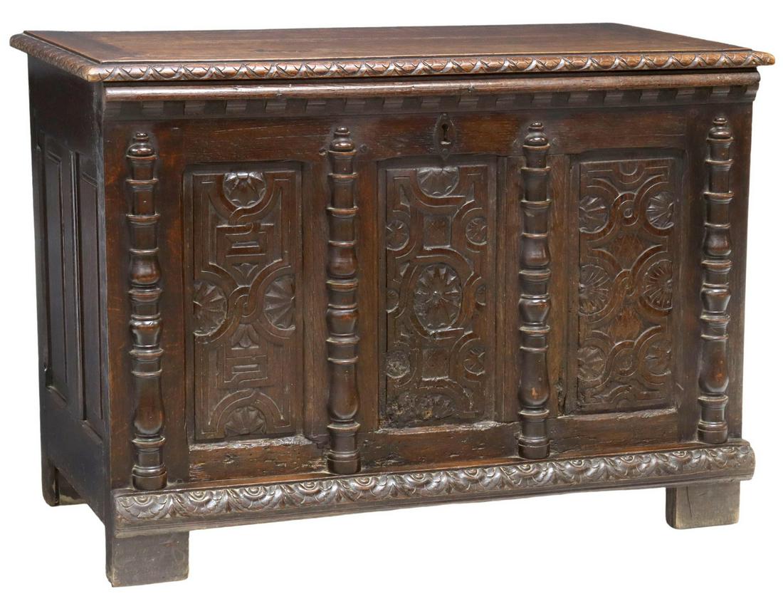 FRENCH RENAISSANCE REVIVAL OAK COFFER/ TRUNK (1 of 5)