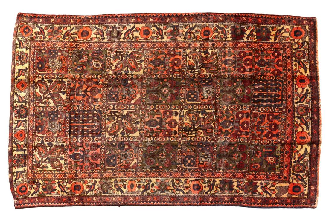 HAND-TIED PERSIAN BAKTIARI RUG, 8'2" X 5'7" (1 of 3)