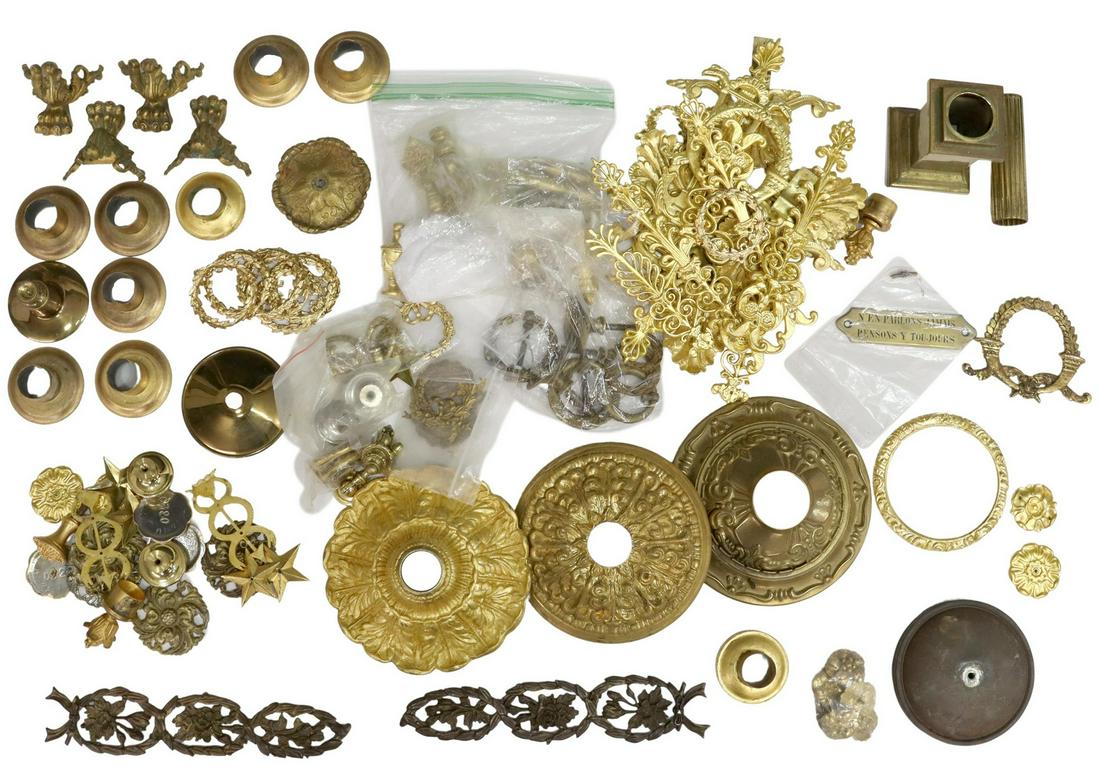 (LOT) GILT METAL ARCHITECTURAL & ORMOLU MOUNTS (1 of 2)