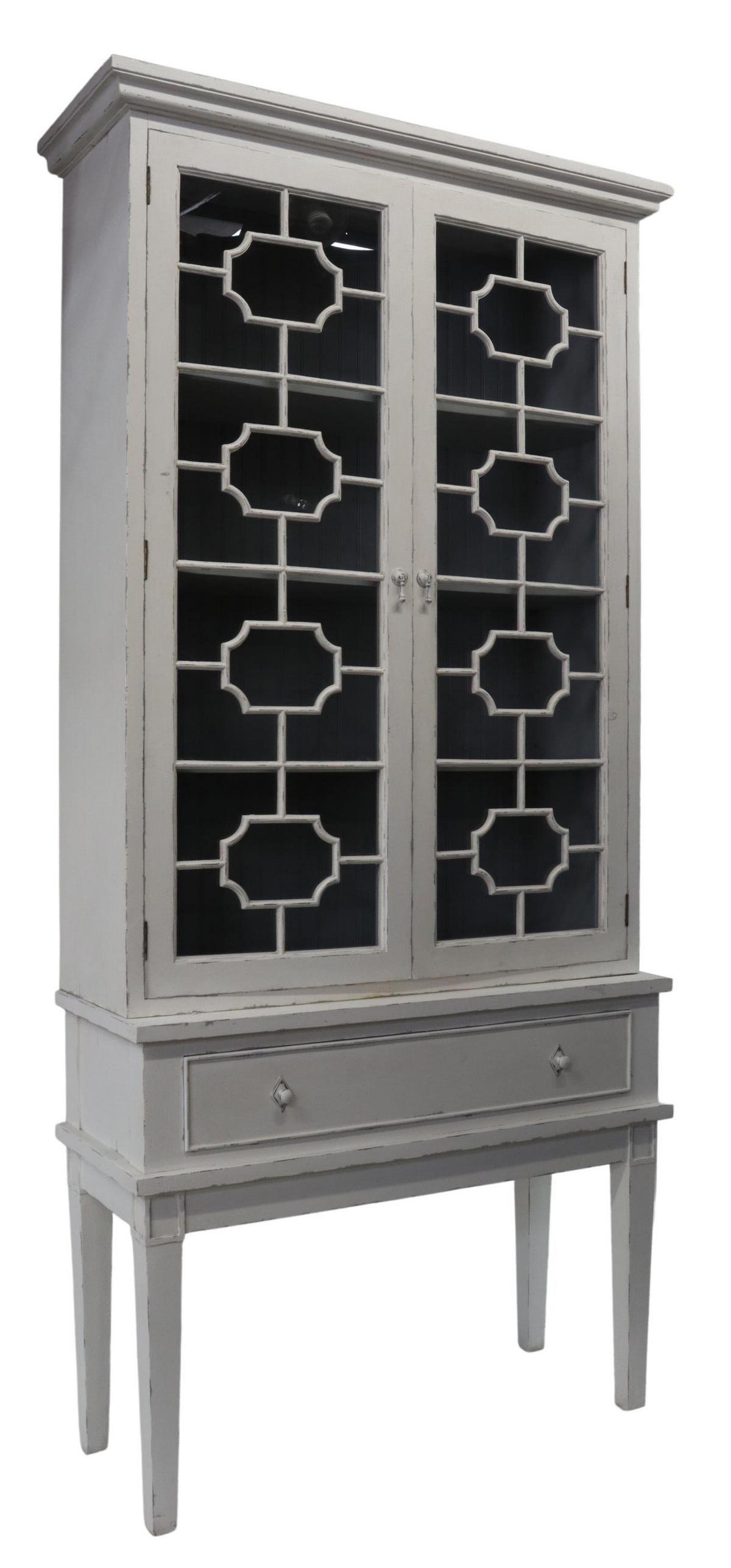 CONTEMPORARY WHITE PAINTED DISPLAY CABINET (1 of 3)