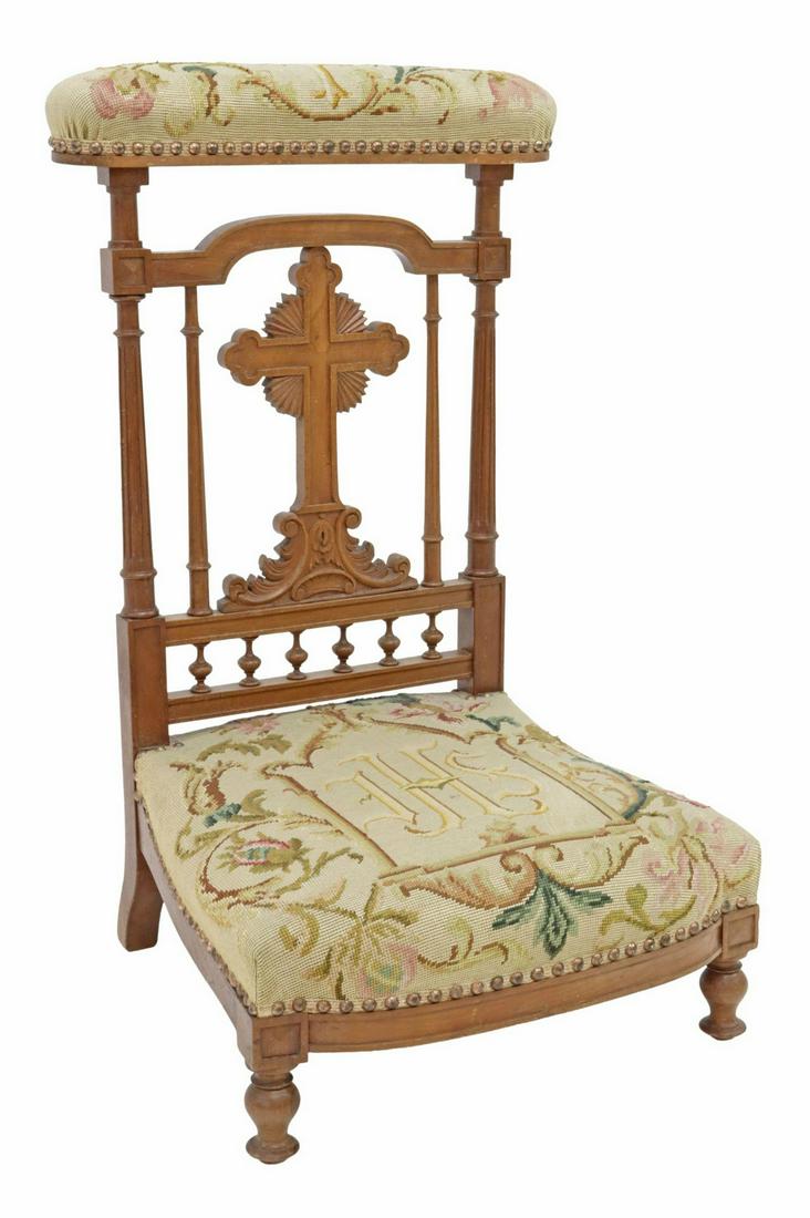 FRENCH CARVED WALNUT PRIE-DIEU PRAYER KNEELER (1 of 3)