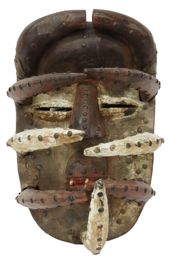 AFRICAN BETE SPIDER WAR NYABA MASK, IVORY COAST (1 of 3)