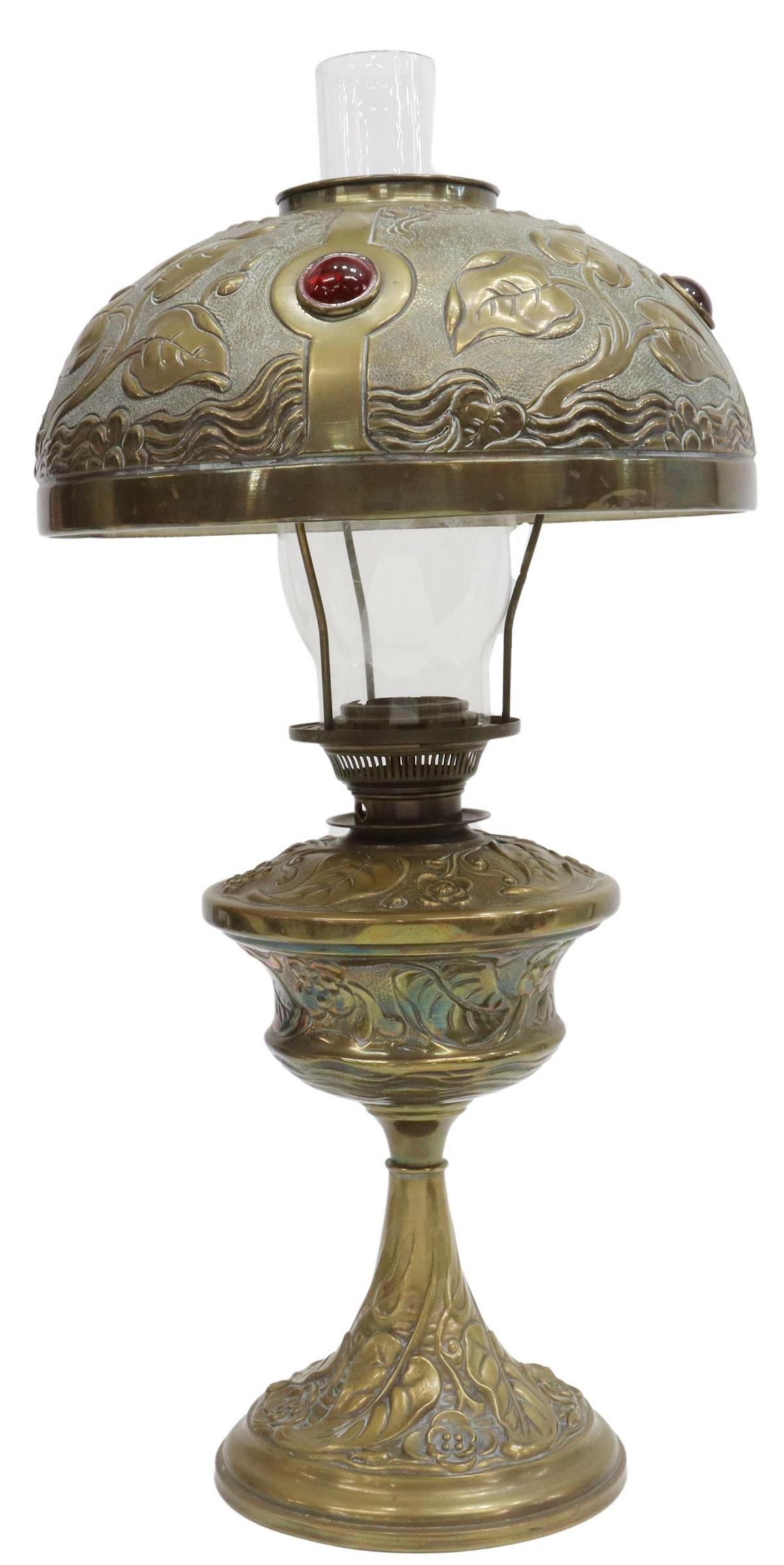 BRADLEY & HUBBARD (ATTRIB.) KEROSENE BRASS LAMP (1 of 6)