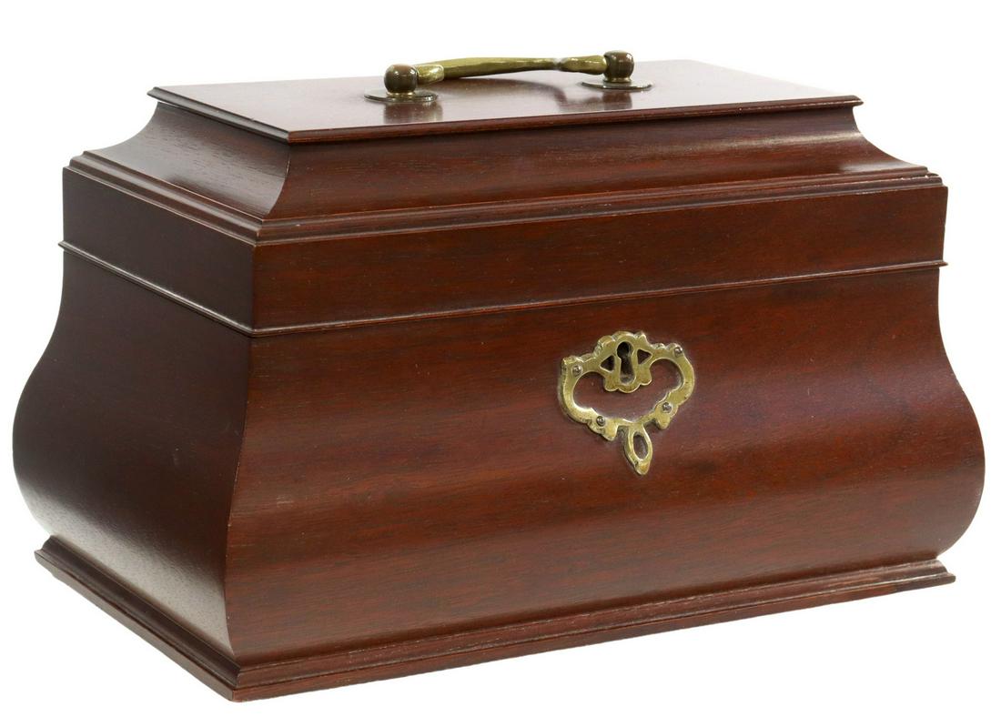 WILLIAMSBURG FEDERAL STYLE MAHOGANY TEA CADDY (1 of 6)