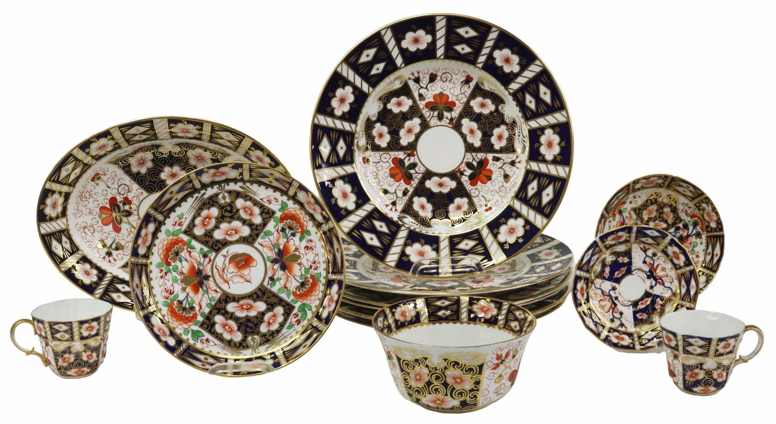 (13) ROYAL CROWN DERBY 'TRADITIONAL IMARI' SERVICE: (lot of 13) English bone china service, Royal Crown Derby, in the "Traditional Imari" pattern, assembled, late 19th to mid 20th c., comprising: (6) dinner plates, approx 10.5"diam, (1) salad plate, ap