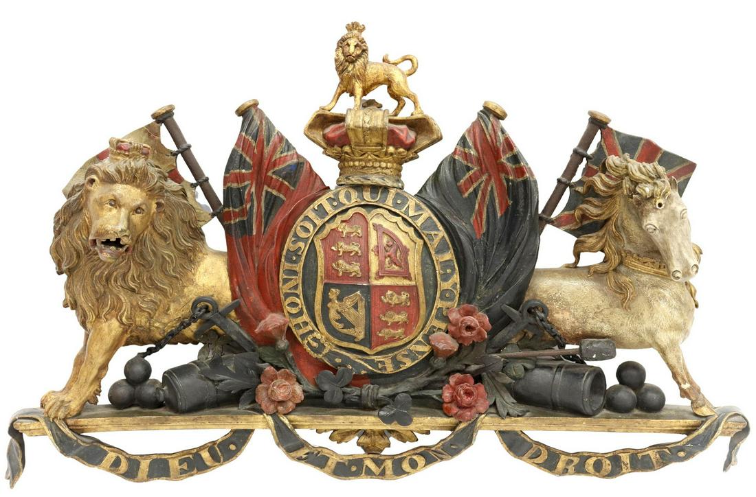 CARVED ROYAL COAT OF ARMS OF THE UNITED KINGDOM (1 of 5)