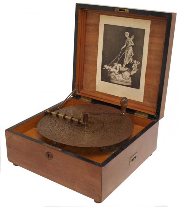 ANTIQUE GERMAN KALLIOPE MUSIC BOX, 13" DISC