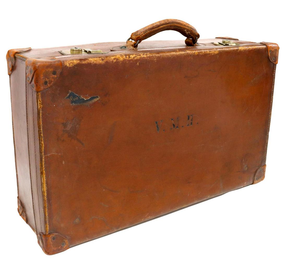 ENGLISH LEATHER SUITCASE TRUNK, C.1900 (1 of 7)