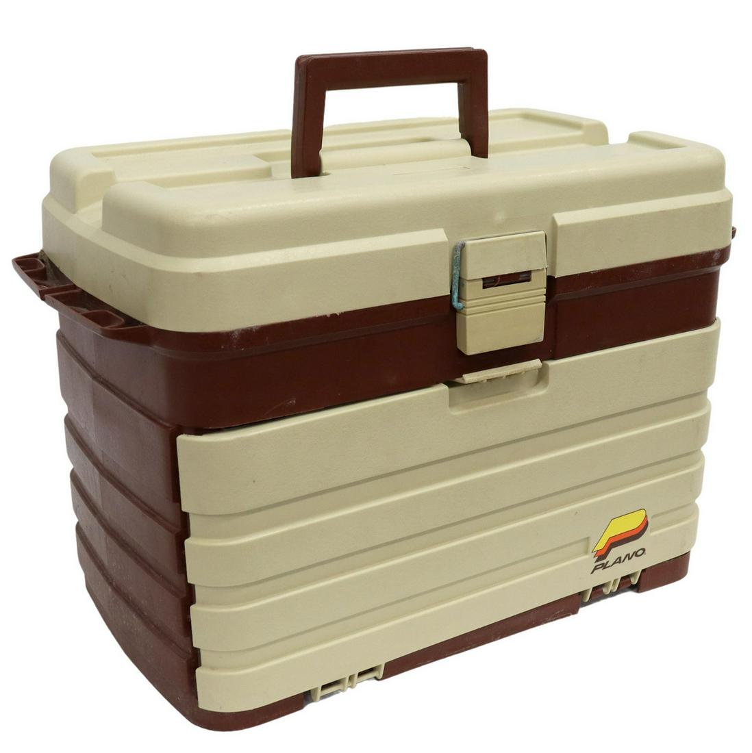 VINTAGE PLANO FISHING TACKLE BOX & MANY LURES: Vintage Plano four drawer fishing tackle box with used tackle including spinner baits, more than 35 top water and sinking lures, many plastics including unopened bags by Strike King, Zoom, Pee Wee, Ba