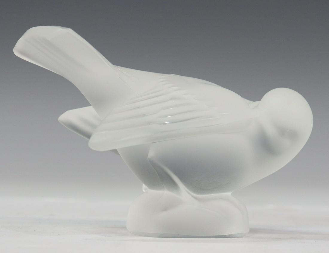 FRENCH LALIQUE SATIN CRYSTAL SPARROW BIRD FIGURE (1 of 3)